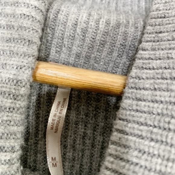 Free People Softly Structured Tunic Sweater Size Medium - Picture 8 of 9